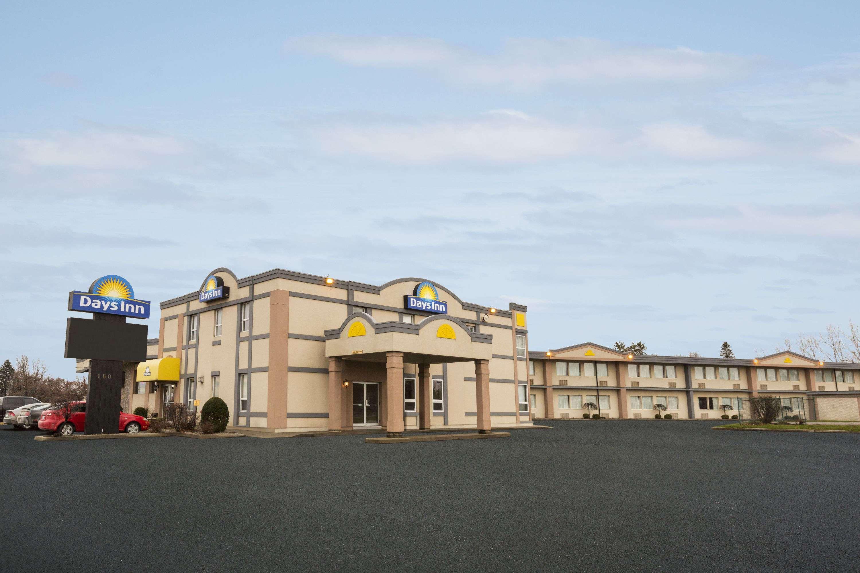Days Inn By Wyndham Brockville Εξωτερικό φωτογραφία